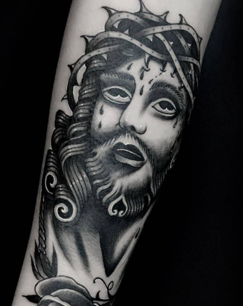 耶稣受难纹身图片_手臂Old SchoolNew School纹身图案