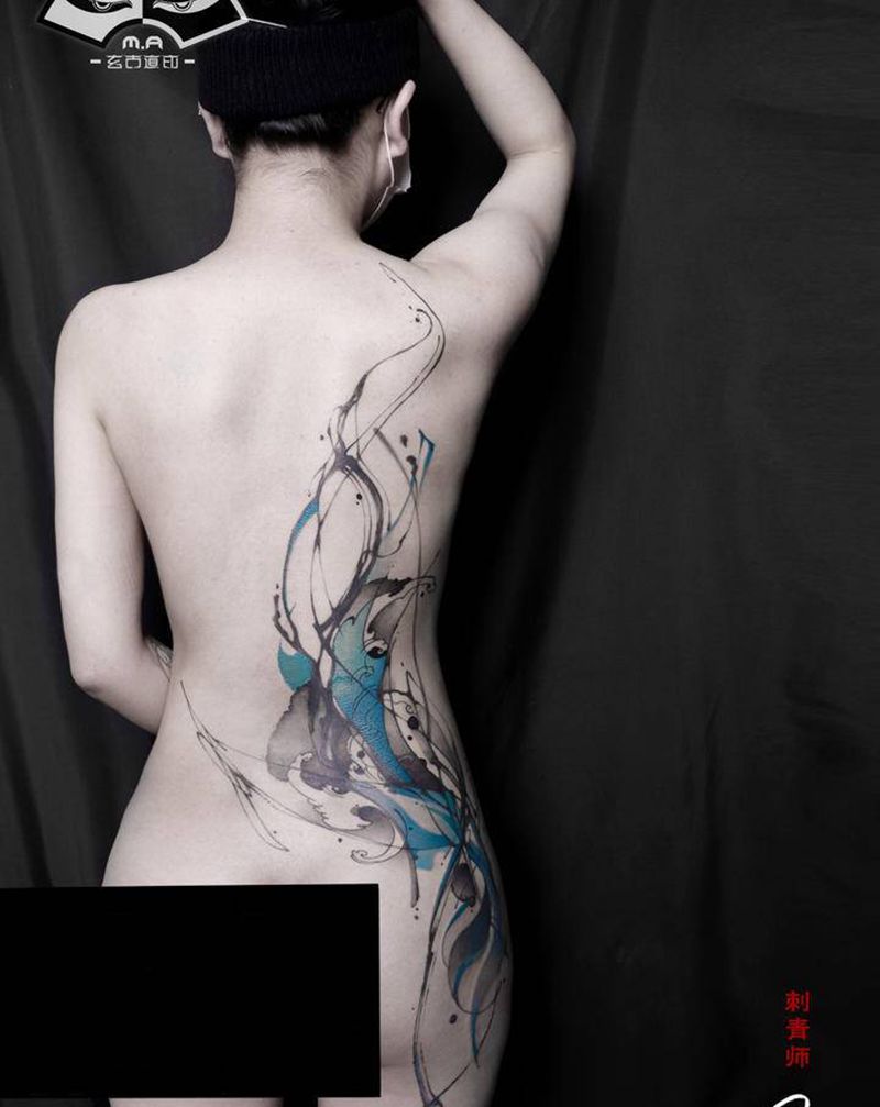 似水年华纹身图片_背部腰部水墨纹身图案