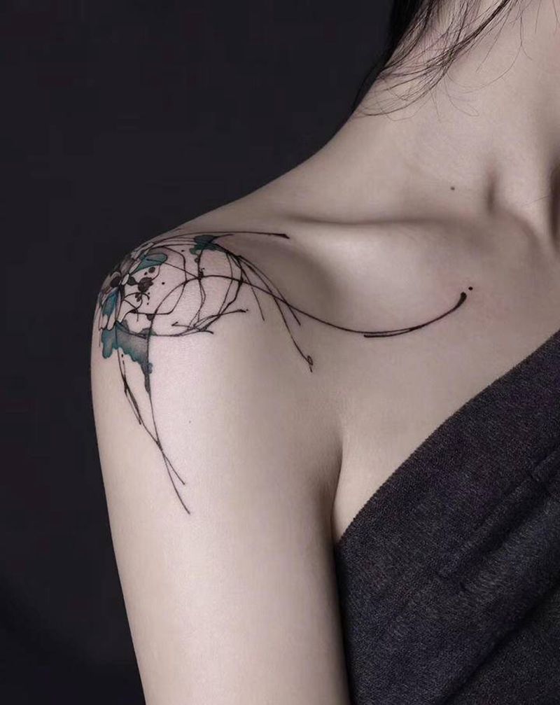 时光纹身图片_肩部水墨纹身图案