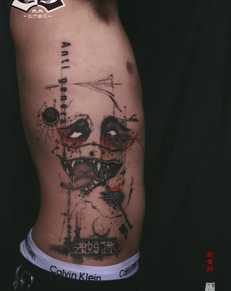 贪食者纹身图片_腰部水墨几何纹身图案
