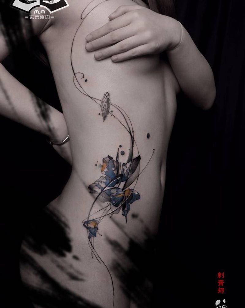 蝴蝶纹身图片_腰部水彩水墨纹身图案