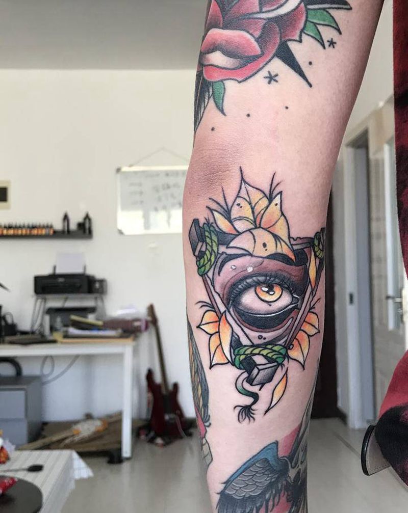 上帝之眼纹身图片_手臂Old School纹身图案