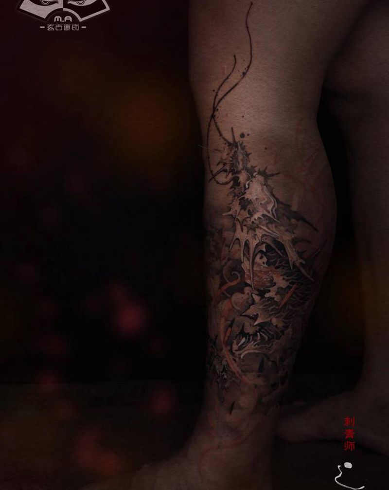 龙纹身图片_腿部水墨纹身图案