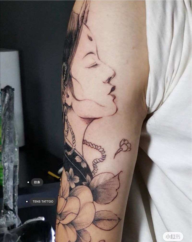 艺妓纹身图片_肩部新传统纹身图案