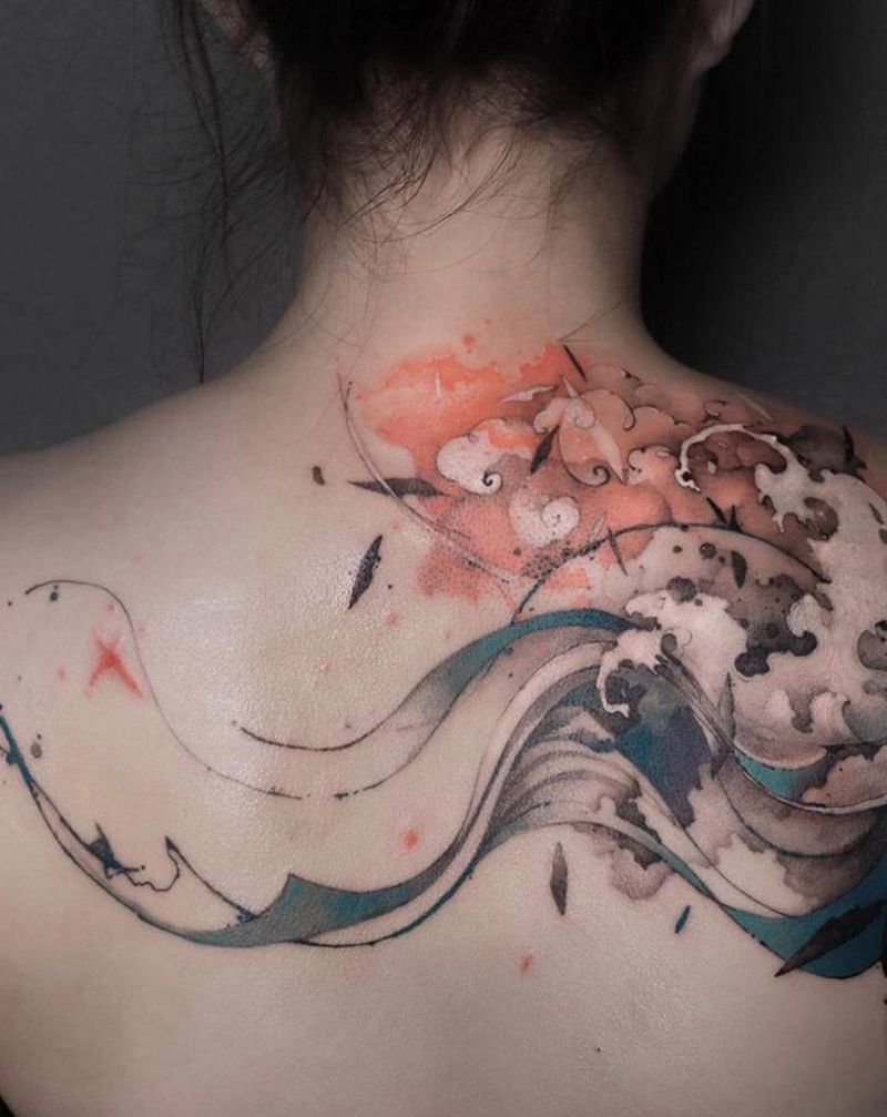 【星辰大海】纹身图片_背部水墨纹身图案