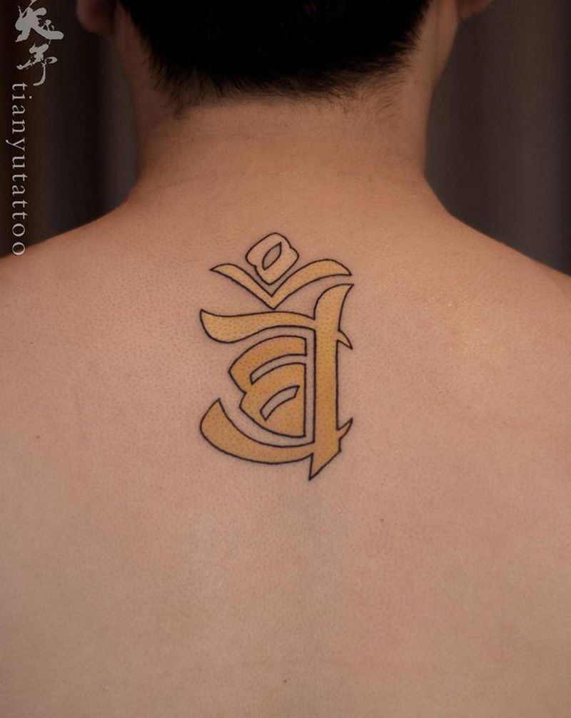 关于信仰 （天予刺青出品）纹身图片_背部几何图腾纹身图案