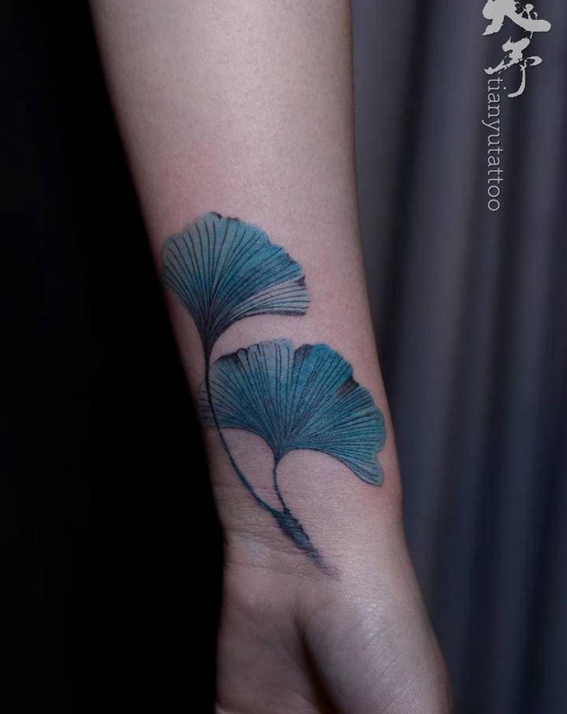 精致银杏叶遮盖