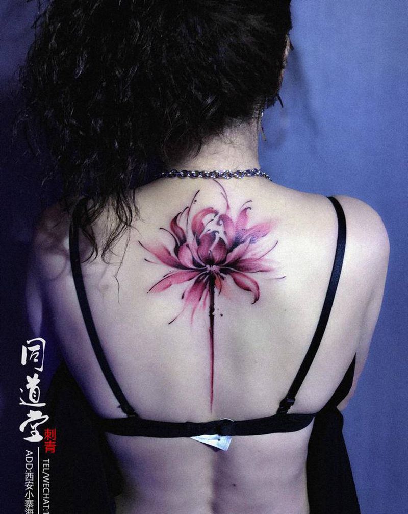 彼岸花纹身图片_背部水墨新传统纹身图案
