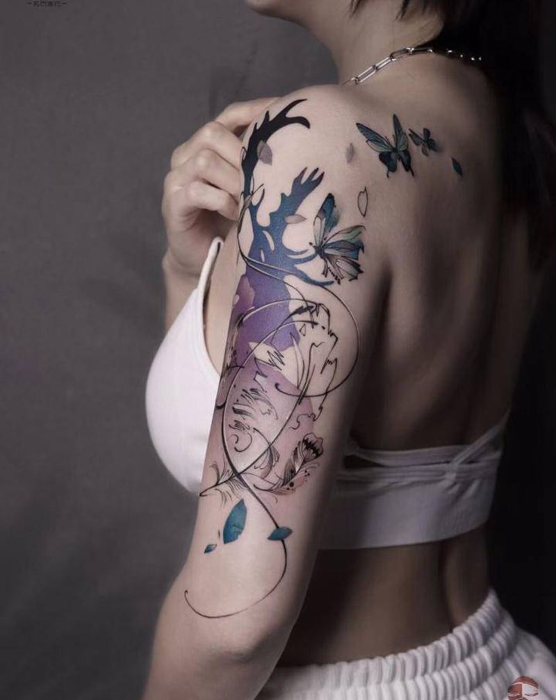 鹿纹身图片_肩部水彩水墨纹身图案