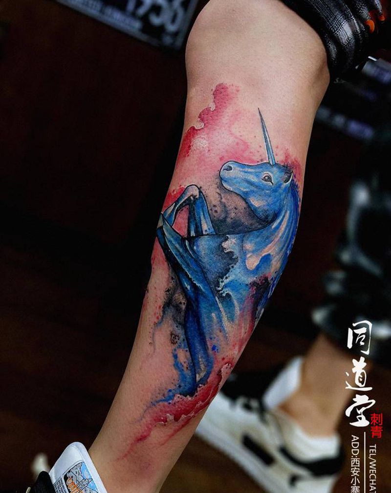 天马行空纹身图片_腿部水彩New School纹身图案