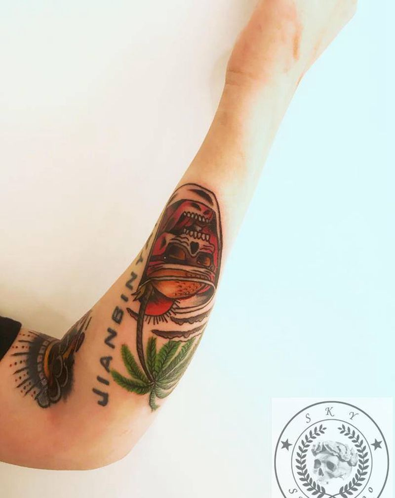 骷髅纹身图片_New School纹身图案