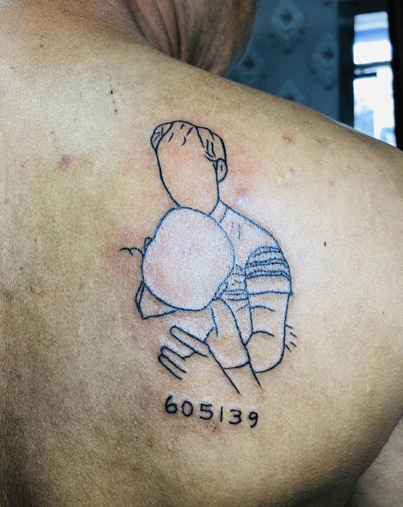 照片线条纹身图片_背部新传统纹身图案