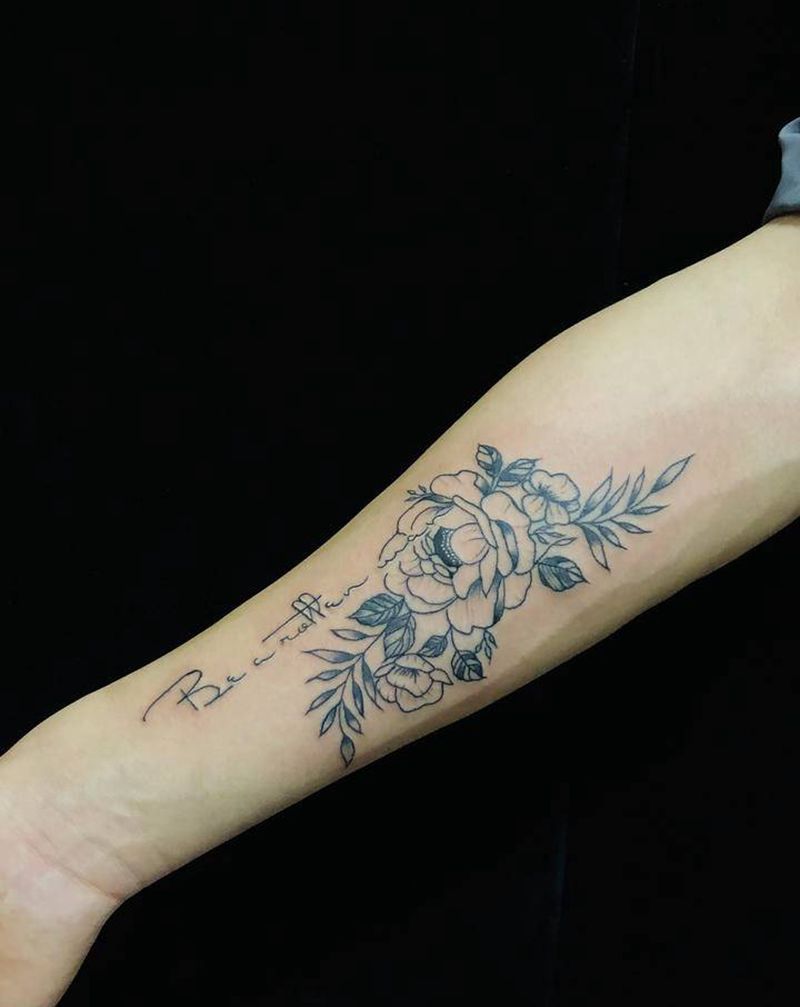 小臂素花纹身图片_手臂新传统纹身图案