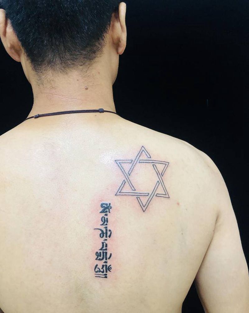 梵文纹身图片_背部纹身图案