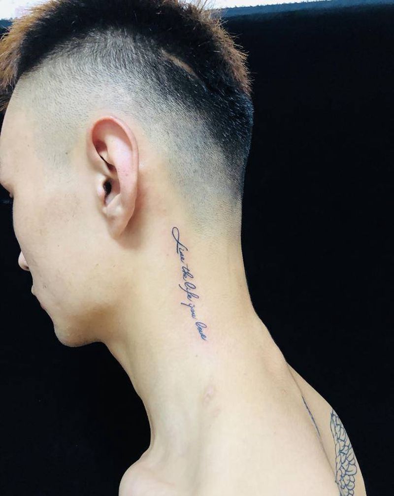 英文纹身图片_颈部纹身图案