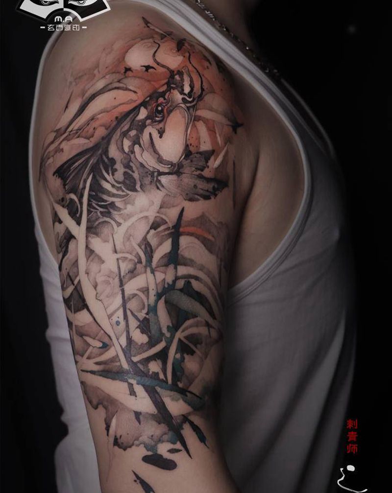 《锦月》纹身图片_手臂水墨鱼纹身图案