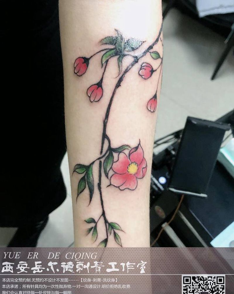 花燕子，爱情纹身图片_手臂新传统纹身图案