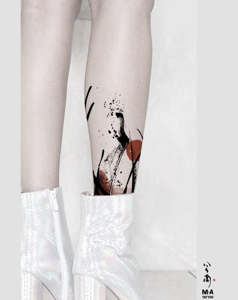 《生长》纹身图片_脚部腿部水墨新传统太阳肌理纹身图案