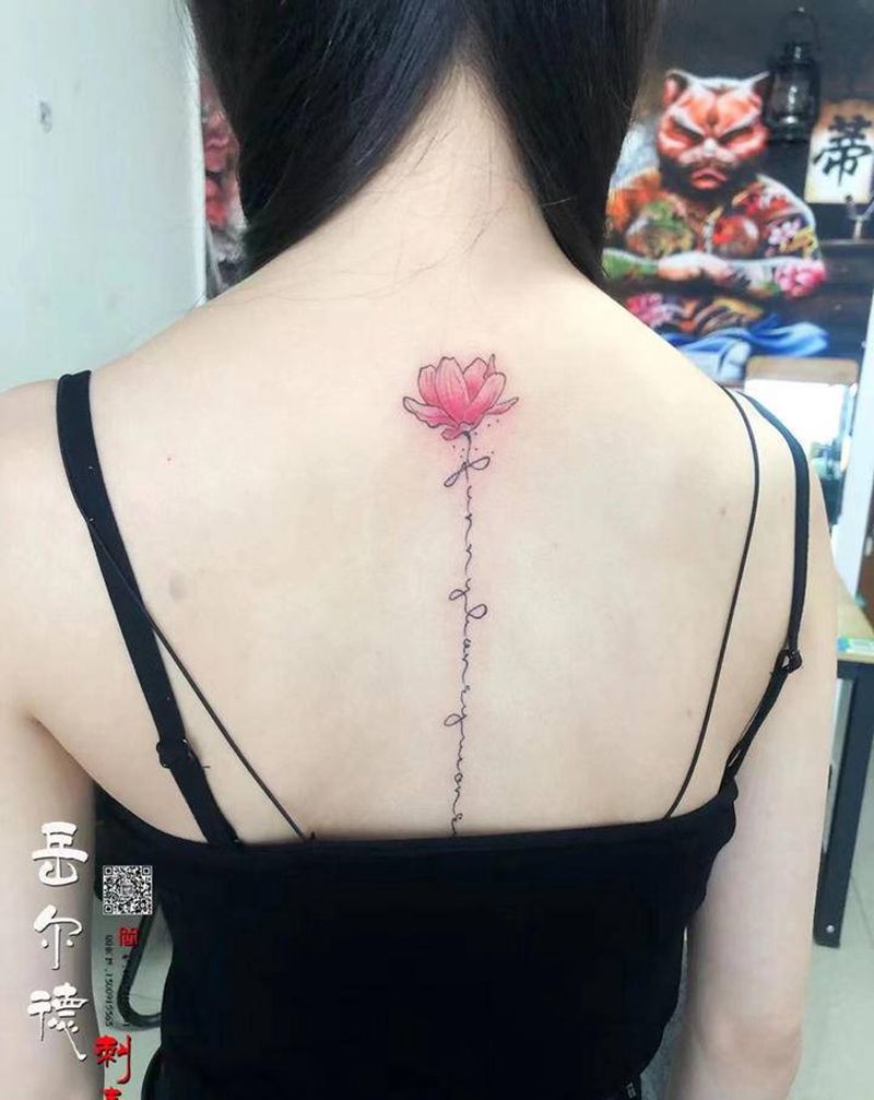 花纹身图片_背部水墨纹身图案