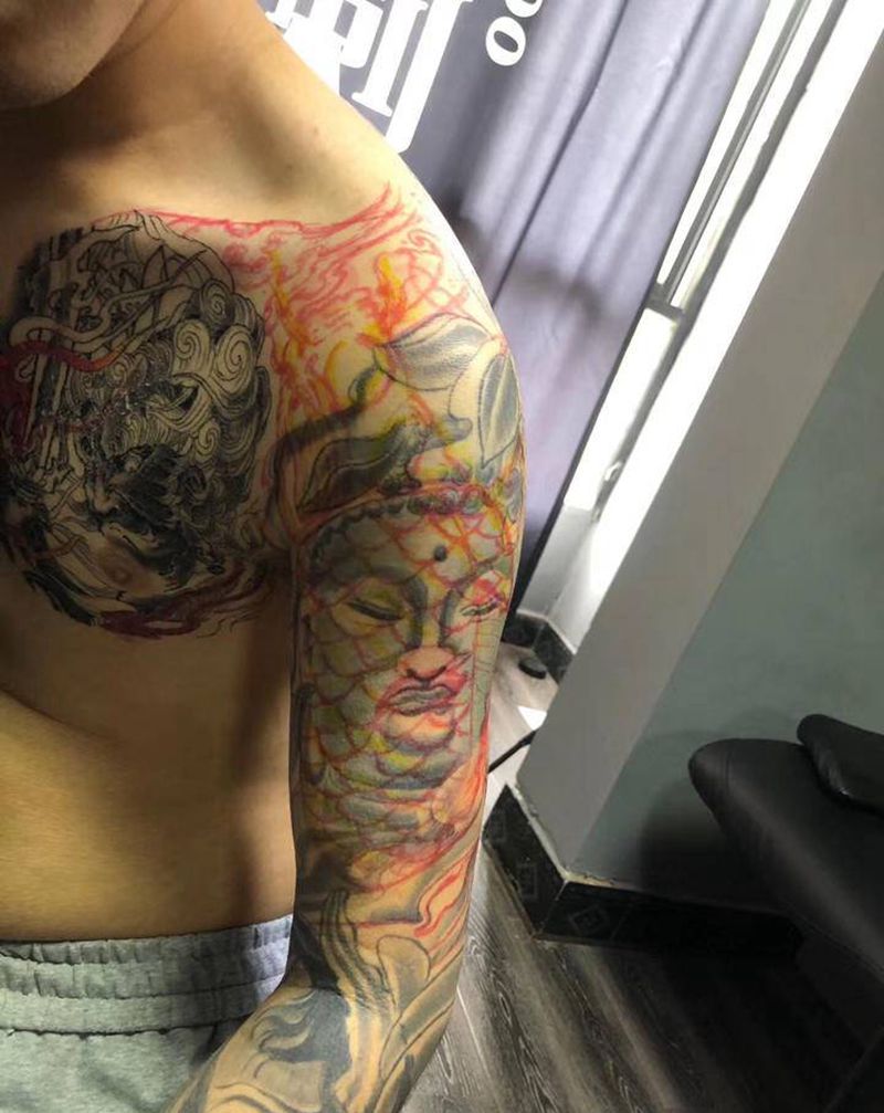 鲤鱼纹身图片_手臂新传统纹身图案