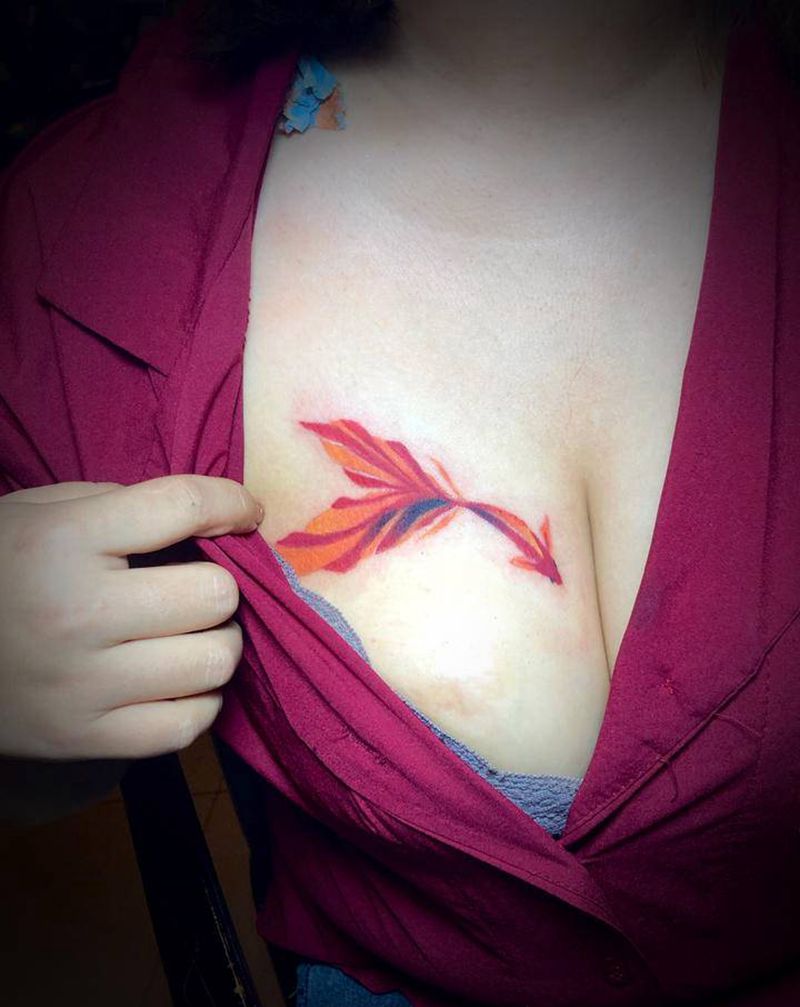 金鱼纹身图片_胸部图腾纹身图案