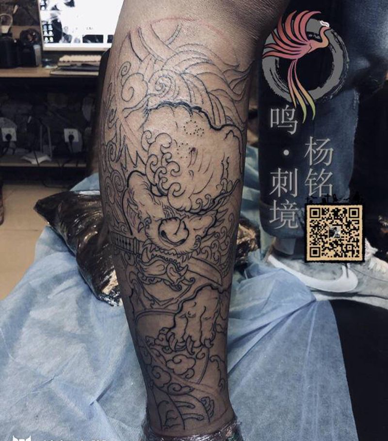 唐狮纹身图片_腿部新传统纹身图案