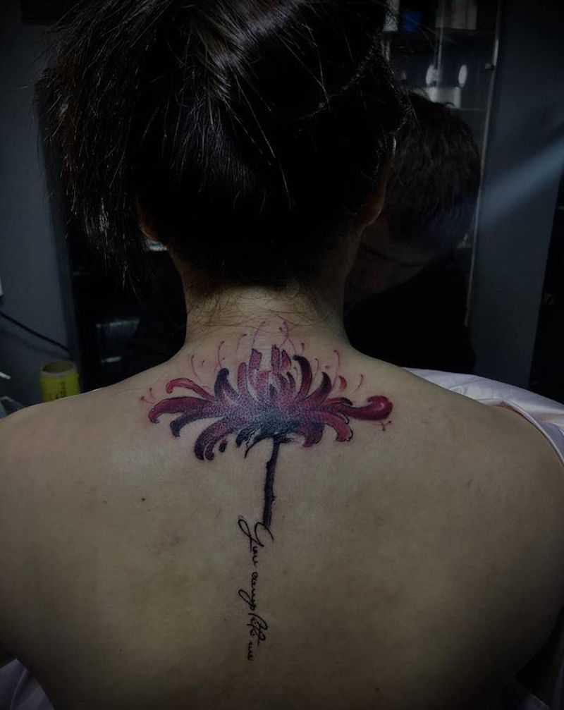 彼岸花纹身图片_背部新传统纹身图案