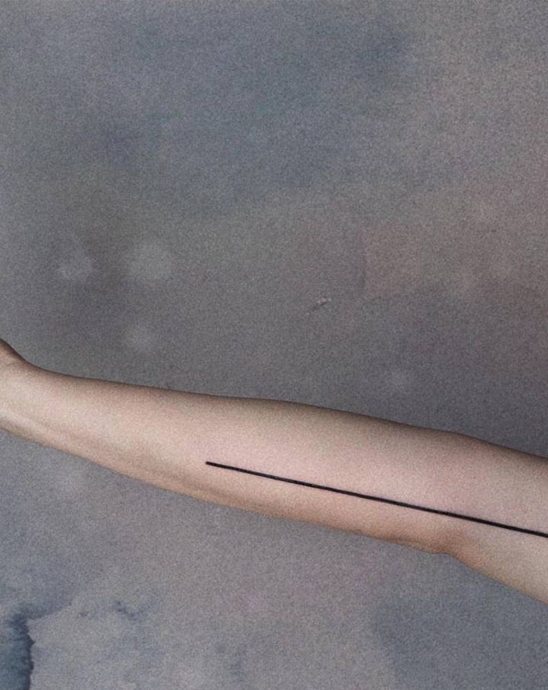 值不值？纹身图片_手臂线条纹身图案