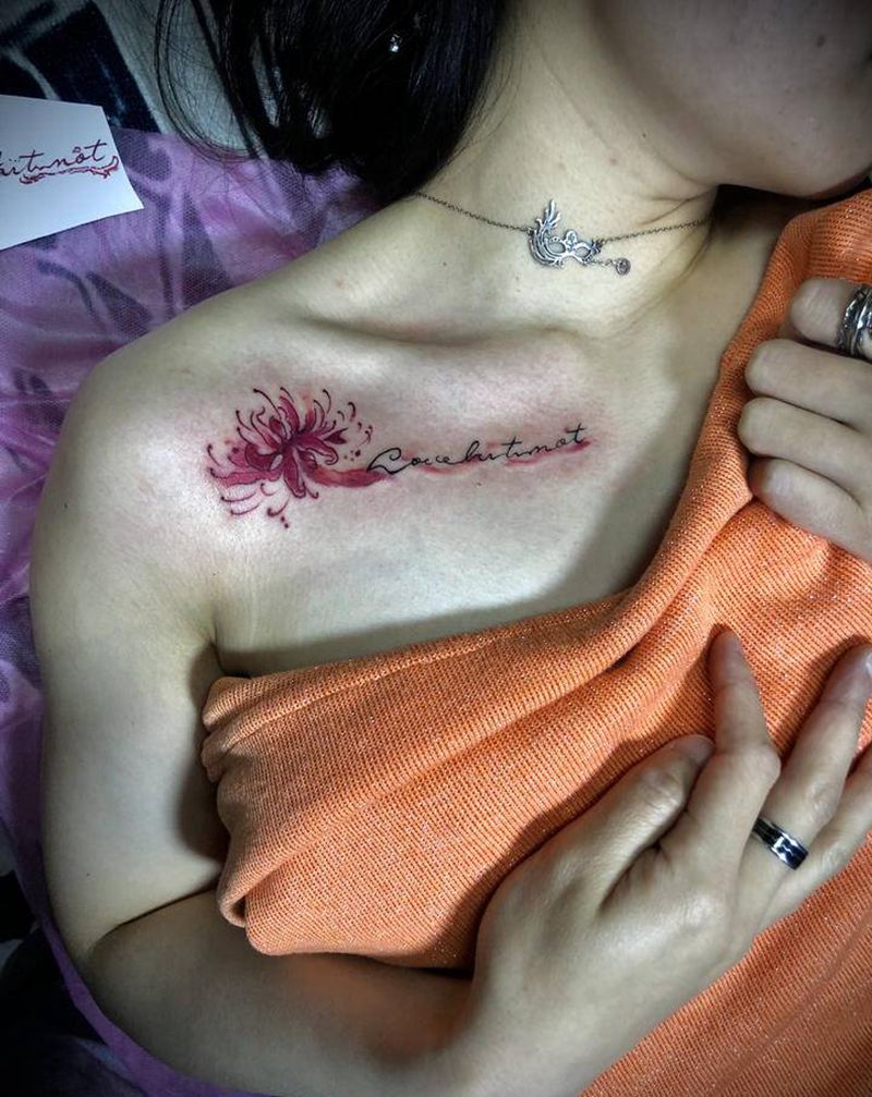 彼岸花纹身图片_颈部胸部水彩纹身图案