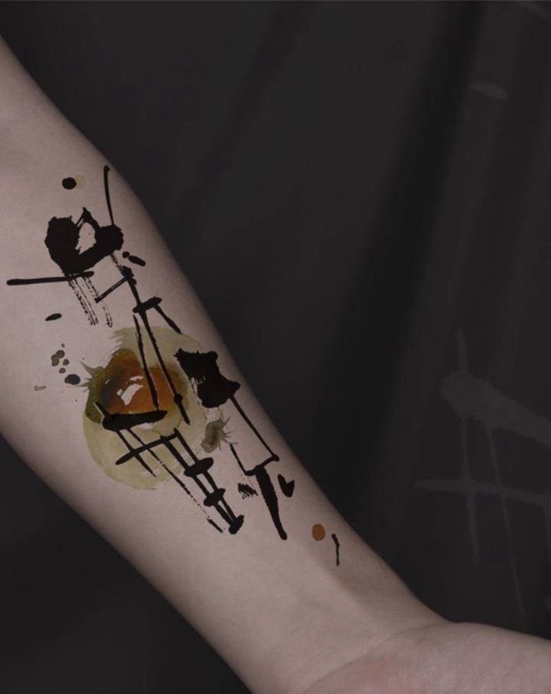 《保持乐观》纹身图片_手臂腿部水彩水墨汉字乐小清新纹身图案