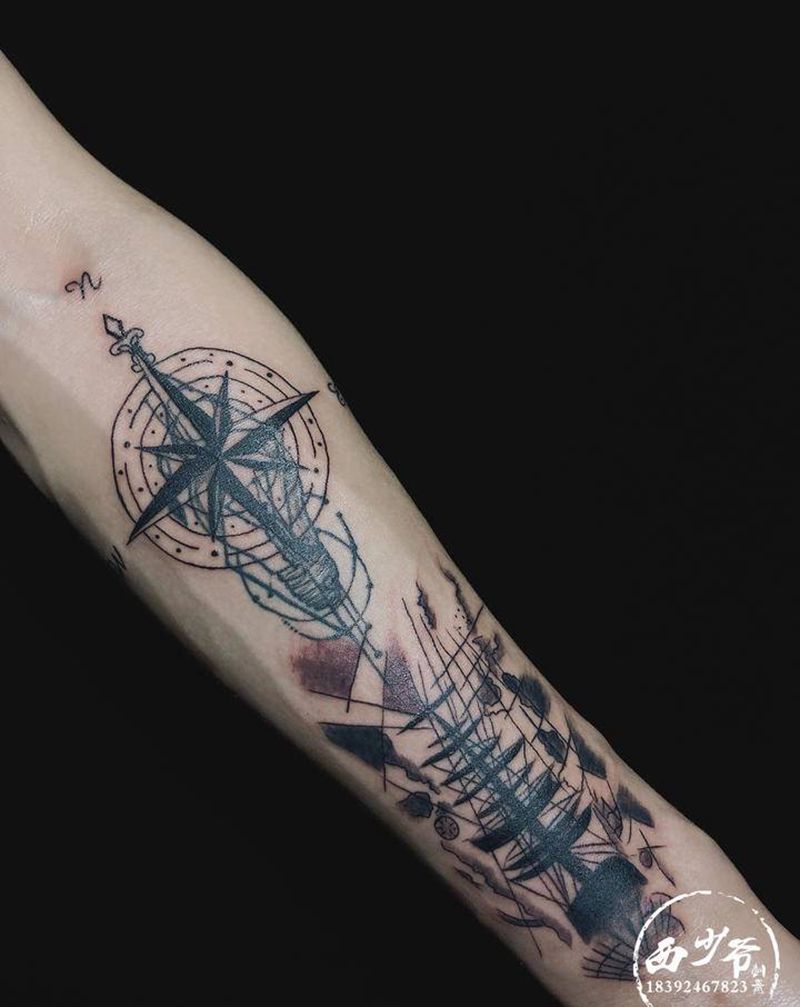指南针帆船纹身图片_手臂新传统纹身图案