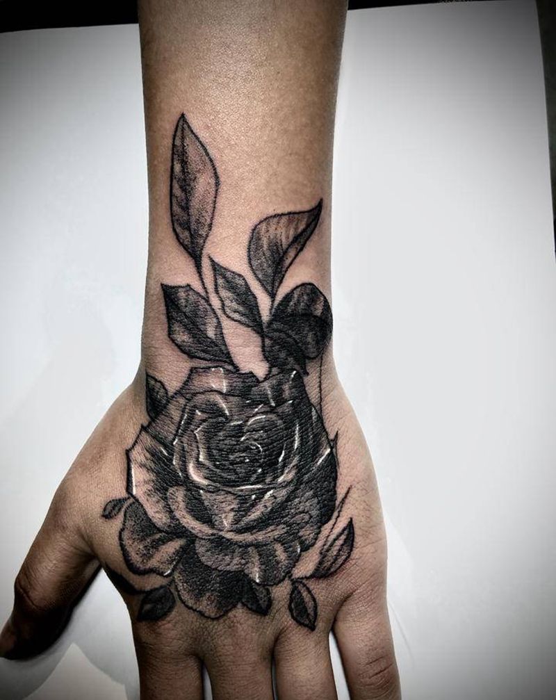 玫瑰纹身图片_手臂手部点刺纹身图案