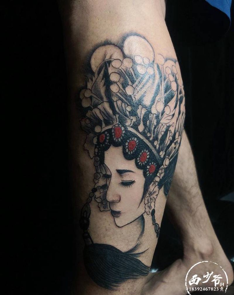 花旦纹身图片_腿部纹身图案
