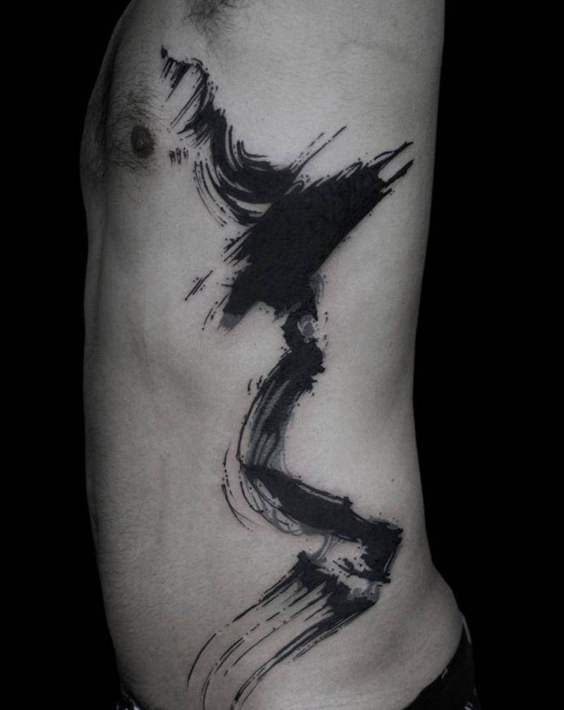 抽象纹身图片_腿部腰部水彩水墨纹身图案