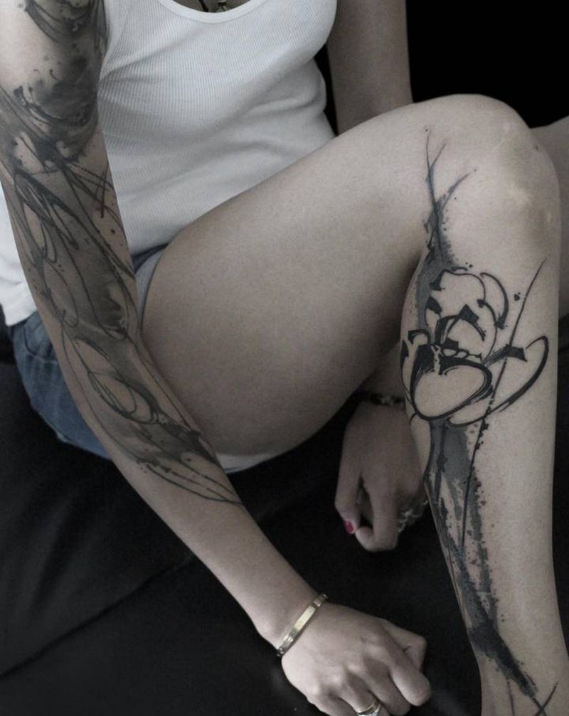 莲花纹身图片_腿部脚部水墨水彩纹身图案