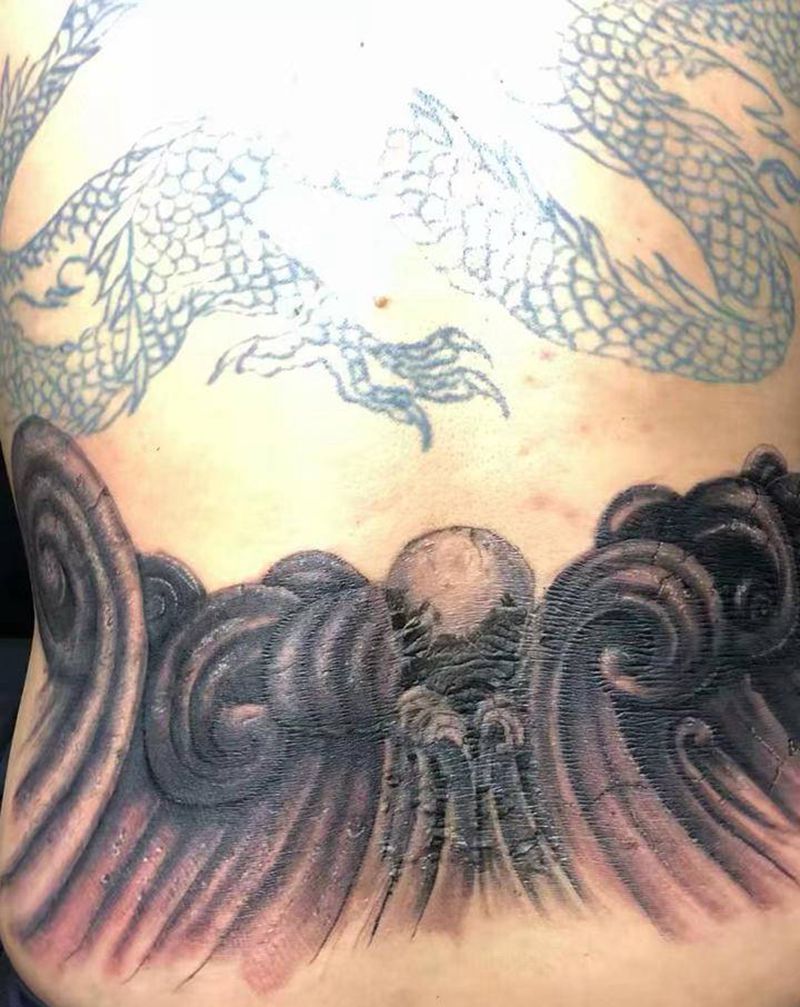 海浪纹身图片_背部纹身图案