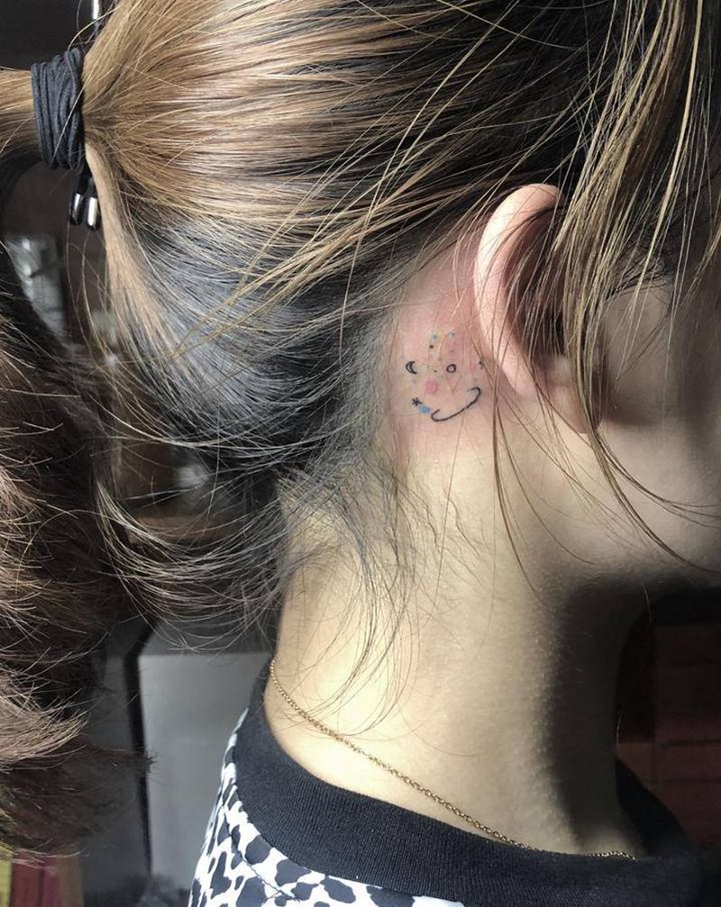 星河纹身图片_颈部水彩小清新纹身图案