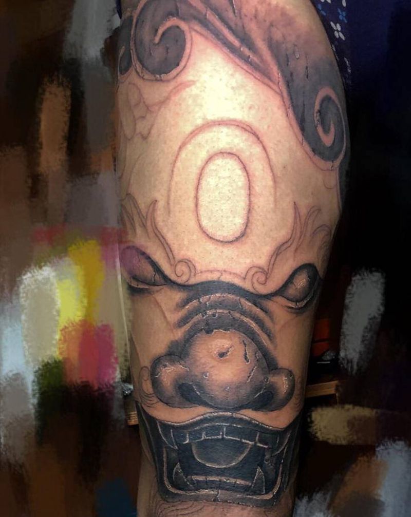 石雕龙盘腿纹身图片_手臂腿部新传统老传统龙纹身图案