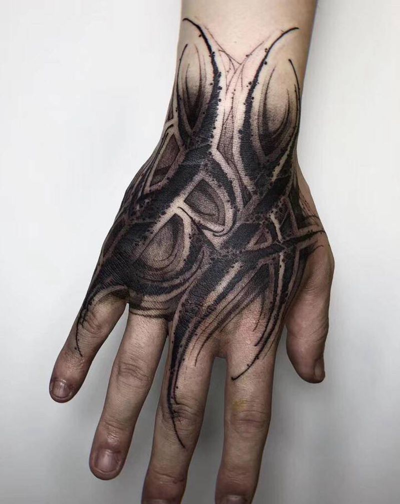 暗黑花体B·K纹身图片_手部花体字暗黑纹身图案