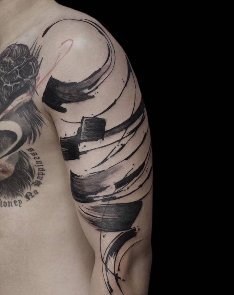 灵纹身图片_肩部手部水墨水彩纹身图案