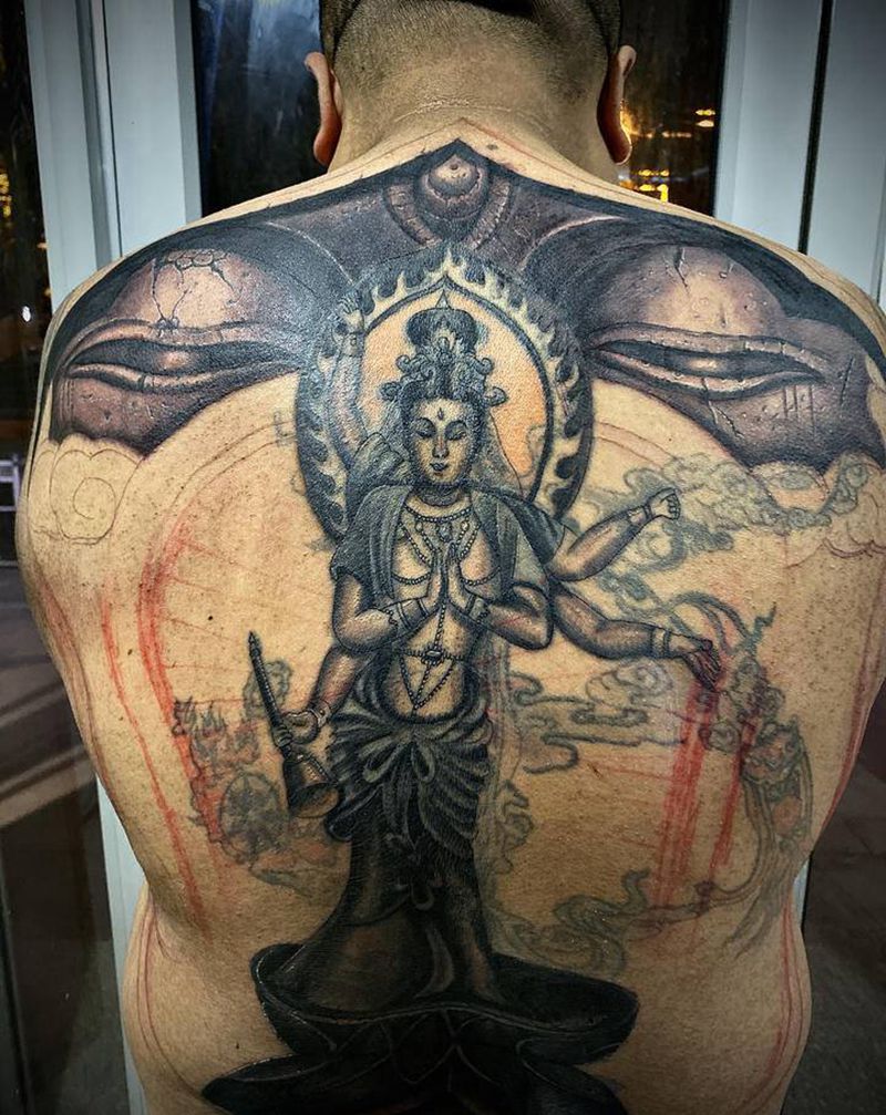 遮盖修改小进度纹身图片_背部肩部新传统欧美写实佛纹身图案