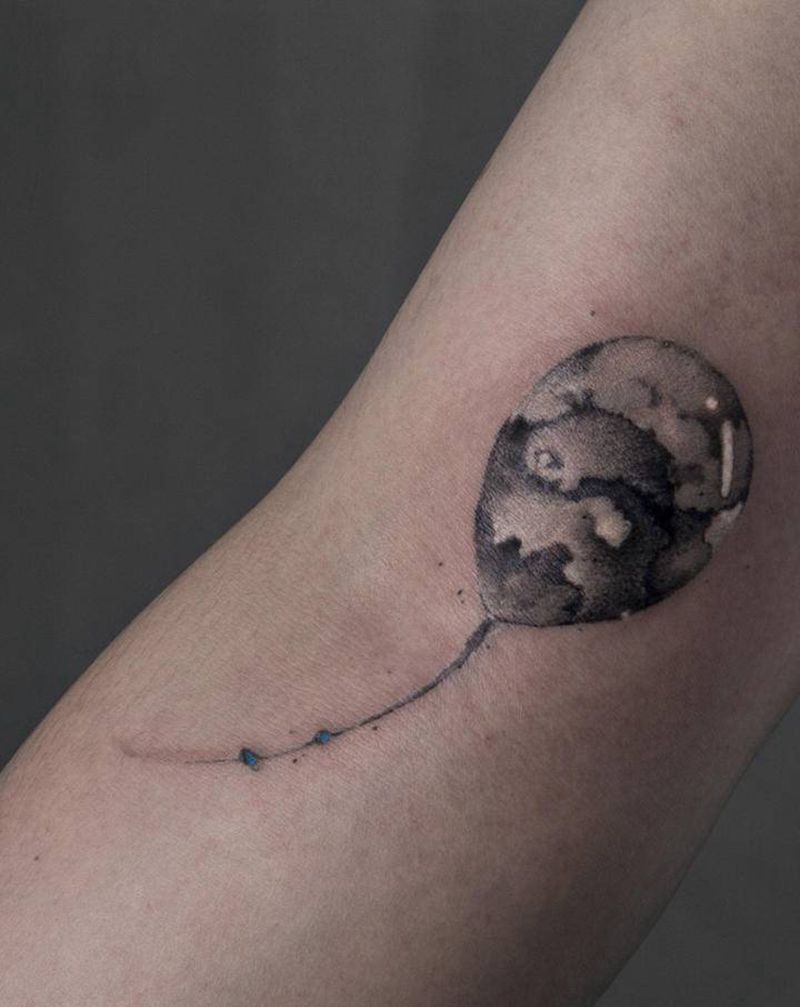 水墨气球纹身图片_手臂水墨水彩艺术纹身图案