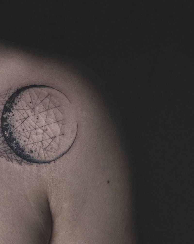 新月纹身图片_手臂几何艺术纹身图案