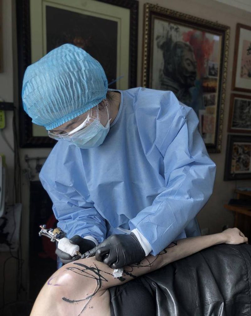 全部武装纹身图片_颈部肩部水墨几何纹身图案