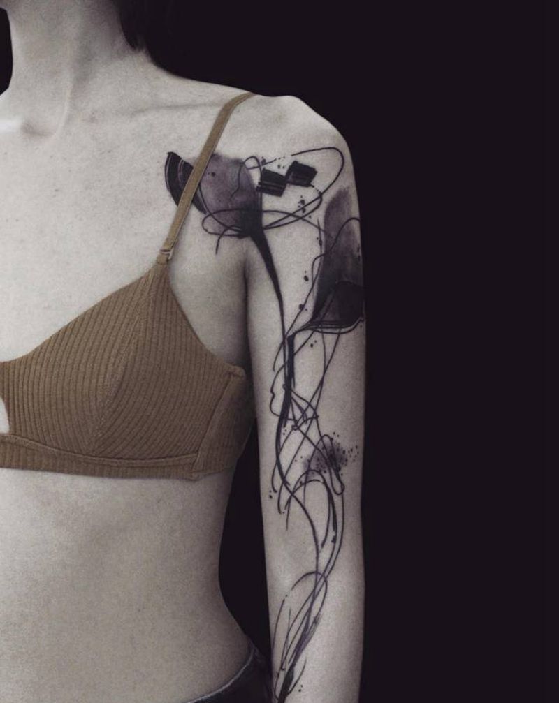 花纹身图片_手部手臂水彩水墨纹身图案