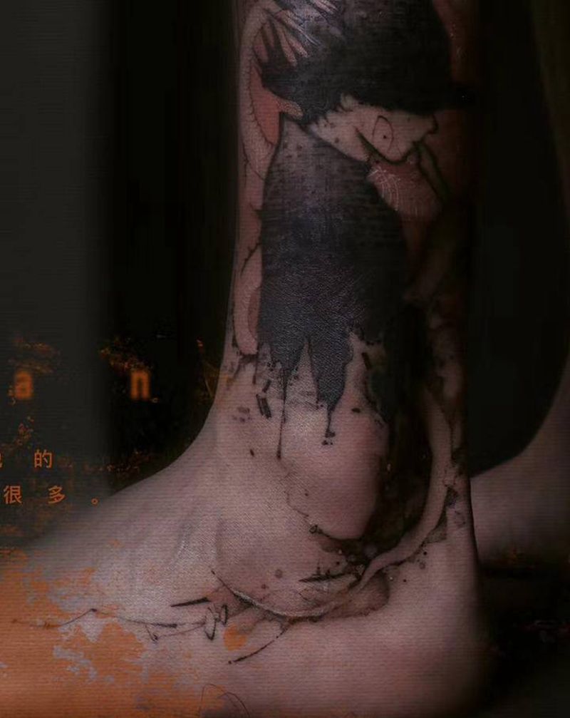 【山】旧图修改纹身图片_腿部表现主义艺术纹身图案