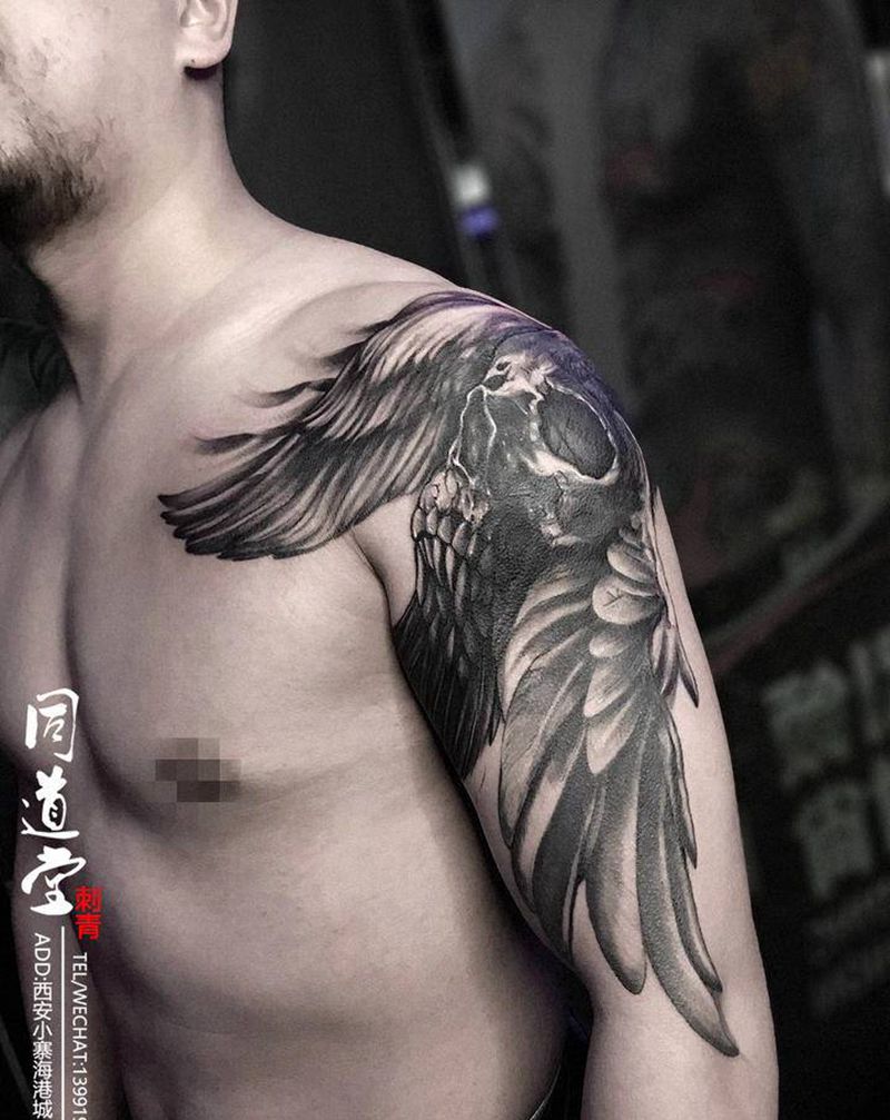 暗黑乌鸦纹身图片_手臂新传统欧美写实纹身图案