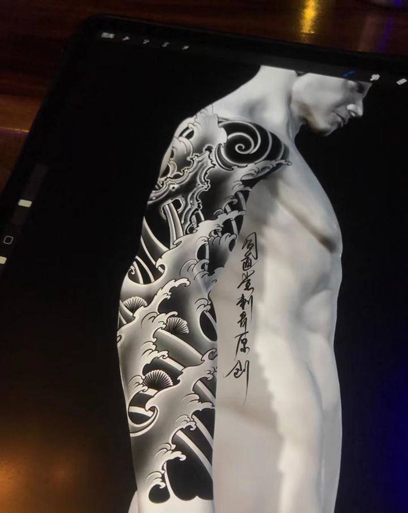 水浪花臂手稿纹身图片_手臂老传统纹身图案