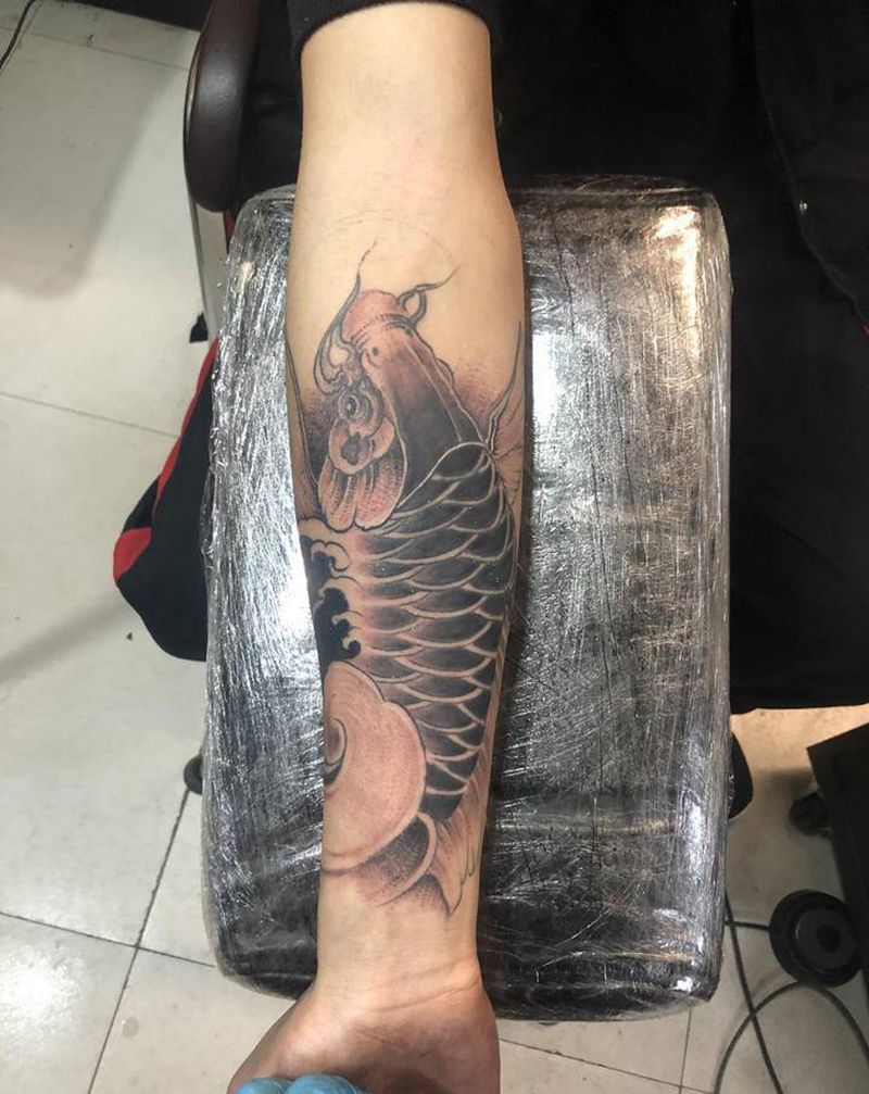 鲤鱼上色，线条非本人纹身图片_手臂纹身图案