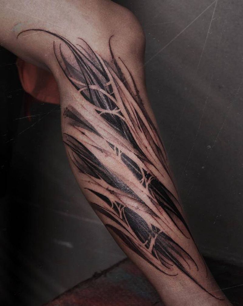 原创暗黑写意纹身图片_腿部脚部花体字图腾原创花体字图腾纹身图案